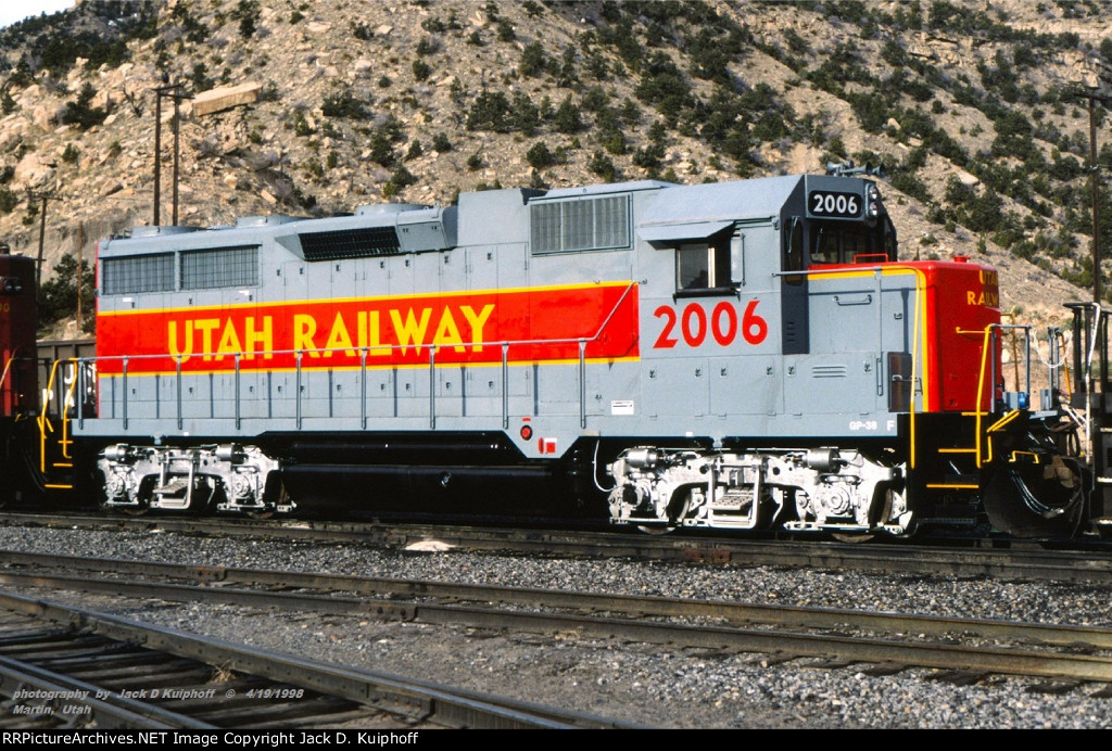 UTAH 2006, GP38, Martin, UT. 4-19-1998